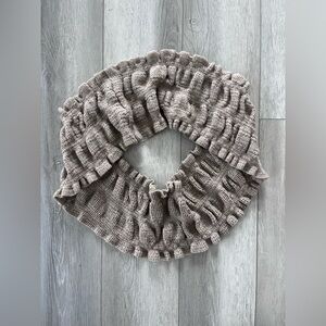 New York’s & Company Cozy Infinity Scarf